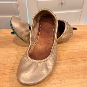 Tieks, Metallic champagne, size 7